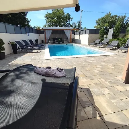 Nemo Villa